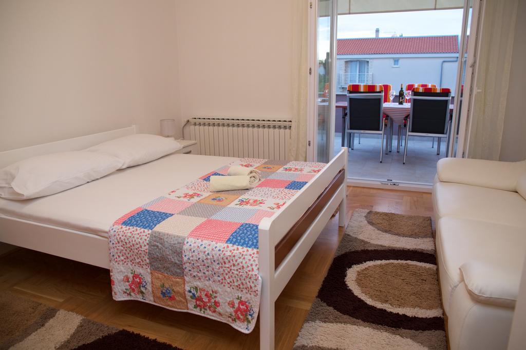 Antonija Apartments With Pool Biograd Na Moru Bagian luar foto