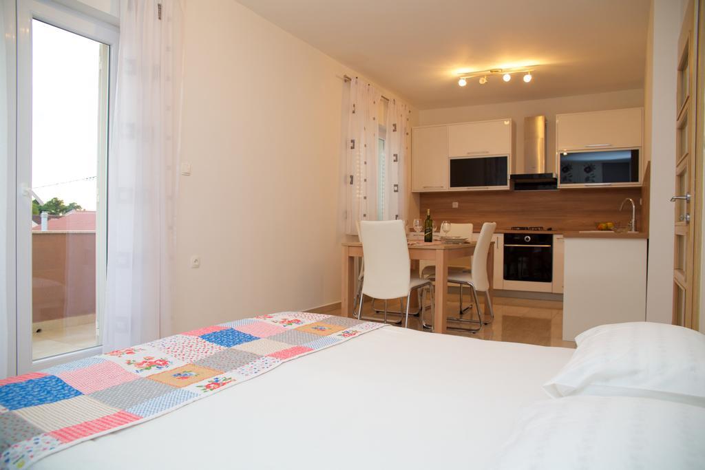 Antonija Apartments With Pool Biograd Na Moru Bagian luar foto