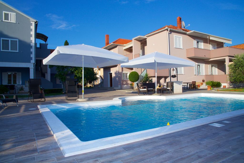 Antonija Apartments With Pool Biograd Na Moru Bagian luar foto