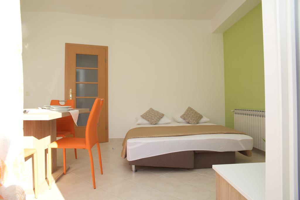 Antonija Apartments With Pool Biograd Na Moru Bagian luar foto