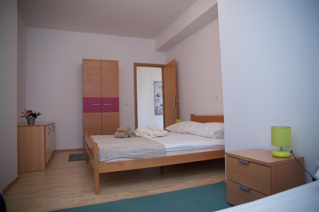 Antonija Apartments With Pool Biograd Na Moru Bagian luar foto