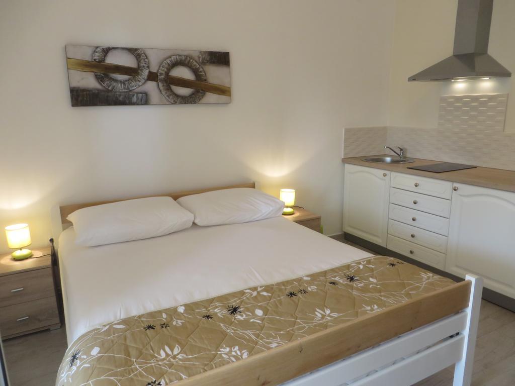 Antonija Apartments With Pool Biograd Na Moru Bagian luar foto